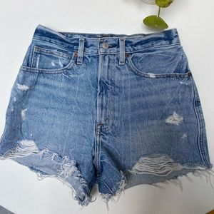 Abercrombie & Fitch jean shorts “Natural Rise Short”